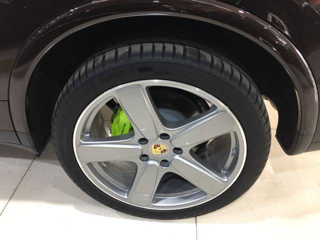 2017款保时捷卡宴铂金版3.0T最低优惠价