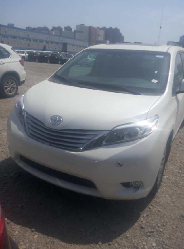 【17款丰田赛纳XLE 四驱 天窗】