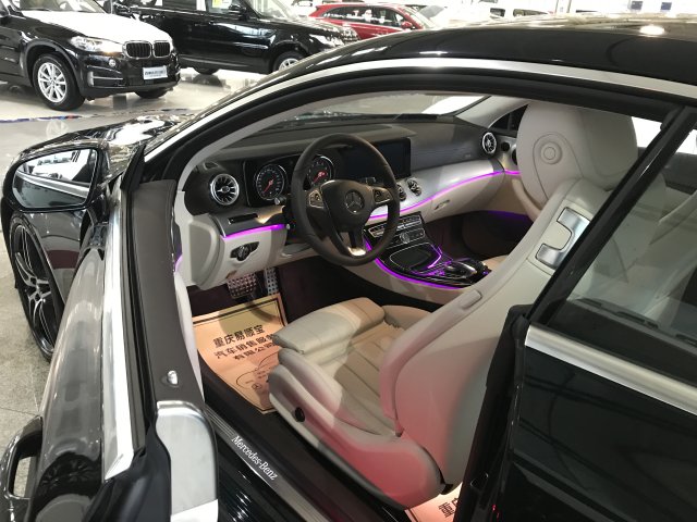 【图】奔驰E300 17款 轿跑车 祖母石绿67.80万