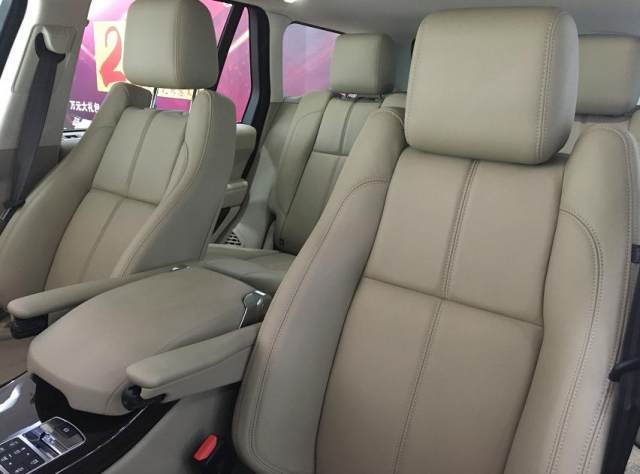 【2017款路虎揽胜行政版到店129.8万元起售】