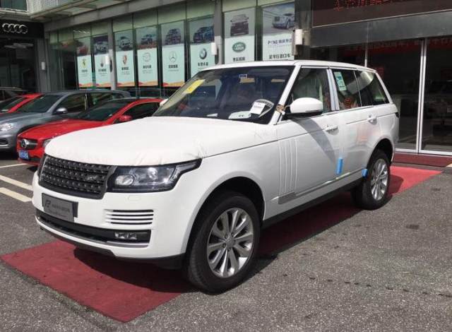 【2017款路虎揽胜行政版到店129.8万元起售】
