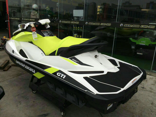 【图】摩托艇 白14.98万 -东莞市创盛进口汽车贸易有限公司