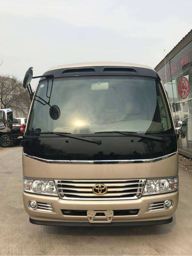 考斯特 17款 16座 豪华