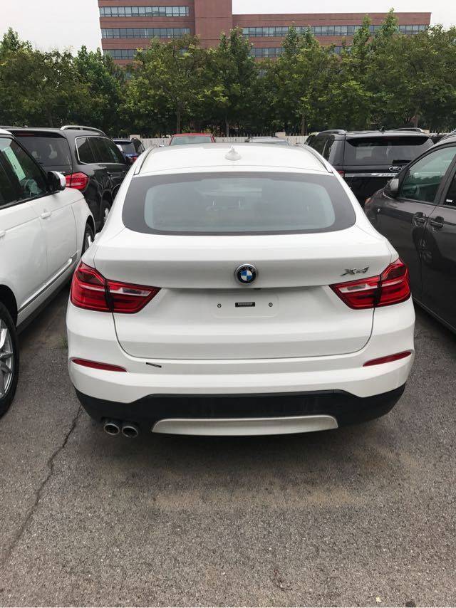 宝马x4 16款 2.0t 28i 基本