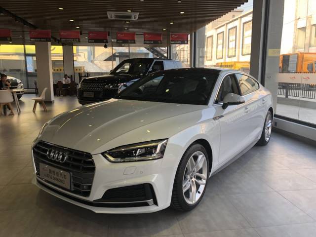 奥迪a5 17款 五门 45 时尚