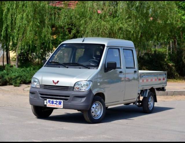 五菱之光双排货车