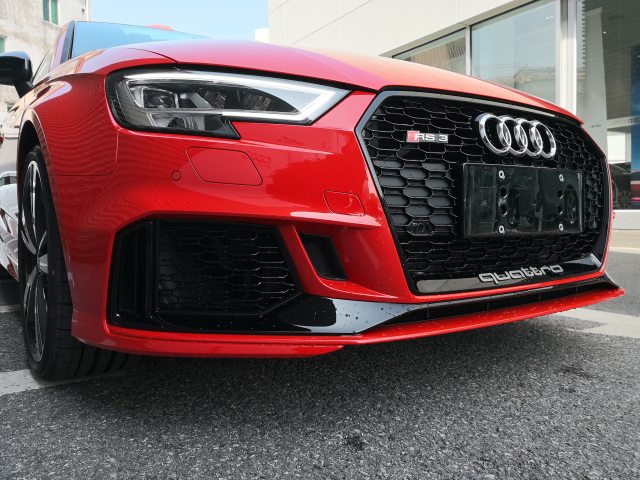 奥迪rs3 17款 2.5t 三厢