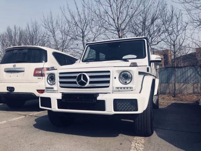 17款 柴油 南美版  配置说明         17款  奔驰g350  现车 颜色:白