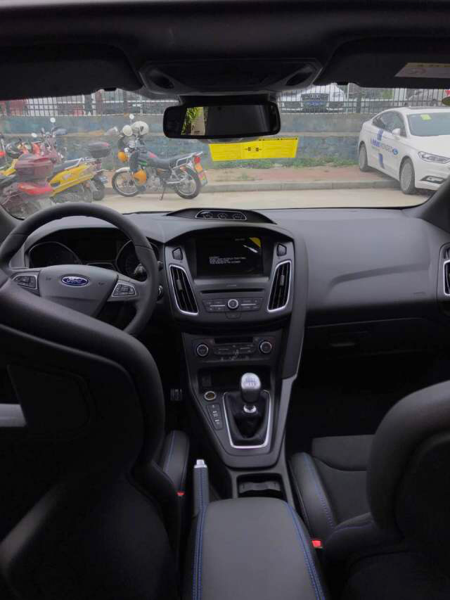 福克斯(进口) 16款 2.3t rs 赛道