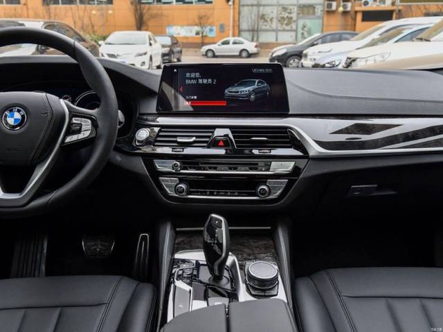 宝马525li 18款 改款 m运动