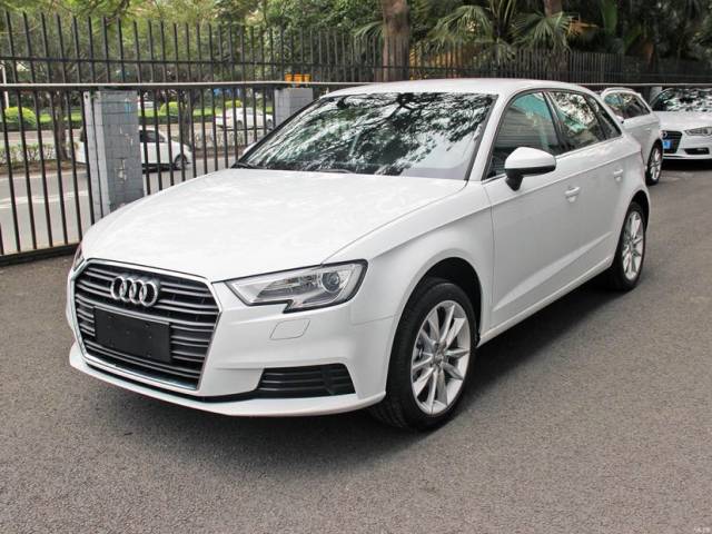 奥迪a3 18款 30周年 两厢 35 时尚