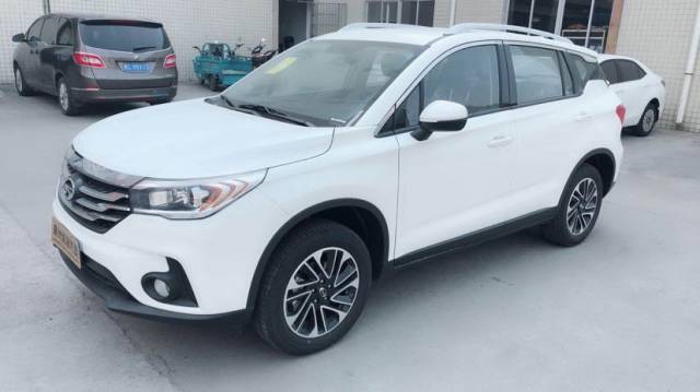 【图】传祺gs4 17款 235t g-dct两驱豪华 象牙白11.