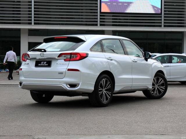 冠道17款 370t 两驱豪华