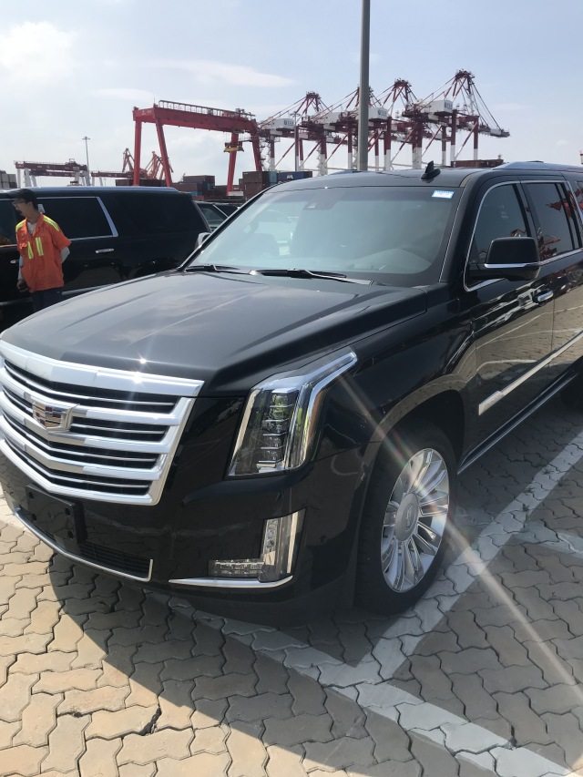 凯雷德 18款 短轴 铂金platinum