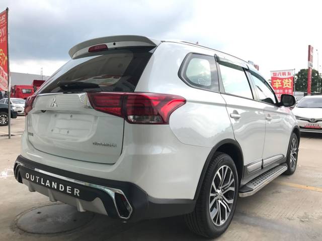 0l 两驱嘉乐 7座 珍珠白17.48万 -惠州市正邦汽车贸易有限公司