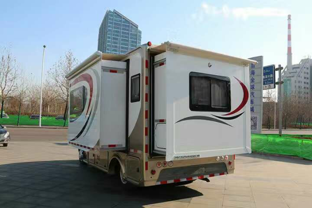 斯宾特 24h 休旅房车