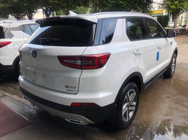 【图】长安cs55 18款 1.5t 手动炫色 白8.