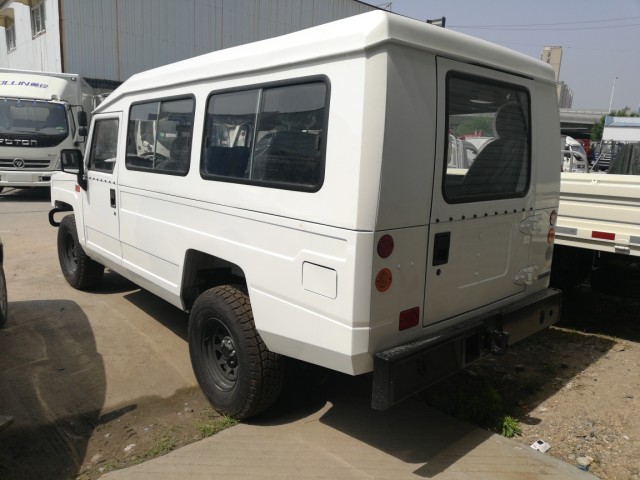 北汽勇士四门旅行车年底优惠