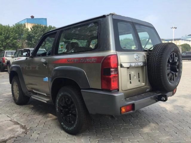 途乐y61 18款 4.8 自动 三门 super safari