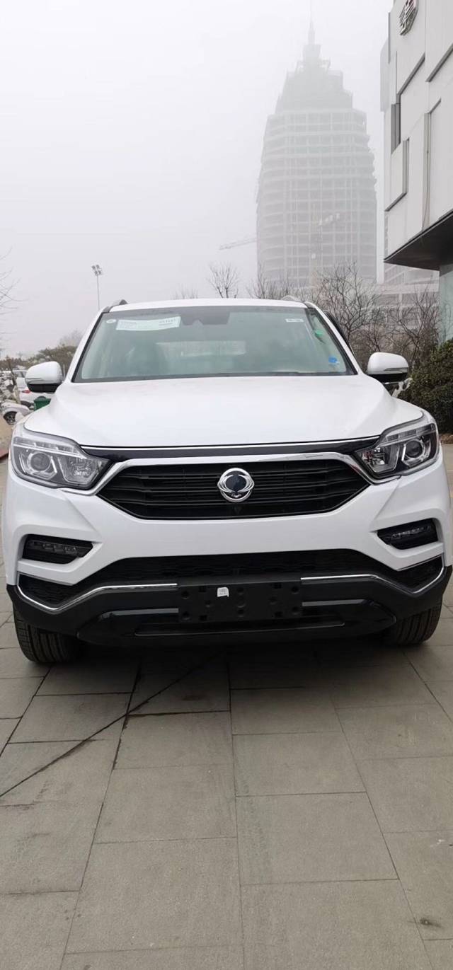 年终清库特价双龙雷斯特g4