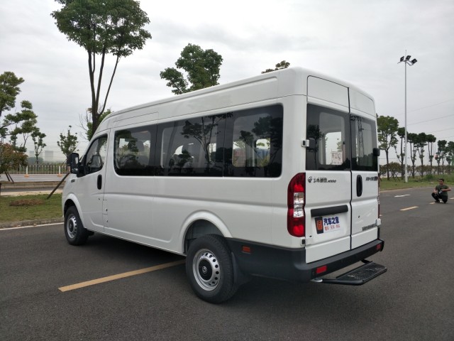 5t物流車a100長軸中頂5-9座zd25 國v