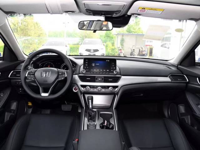 雅阁18款 230t 舒适