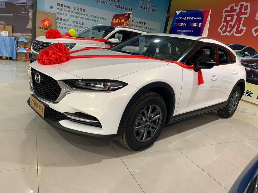 马自达CX-4 20款 2.0L 自动两驱蓝天品位