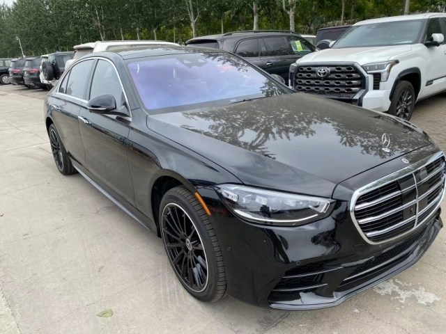 奔驰S500 23款 四驱 长轴 AMG