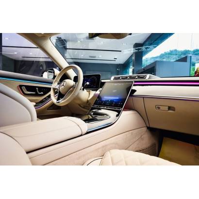 奔驰S500 22款 四驱 长轴 温暖舒适包车源实拍