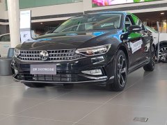  迈腾 2023款  200万辆纪念版 330TSI DSG豪华型