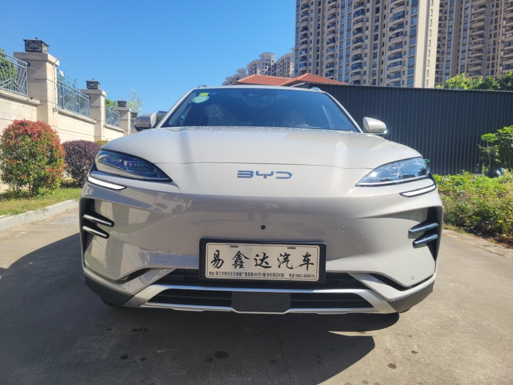 宋PLUS新能源 25款 EV 520km 尊贵