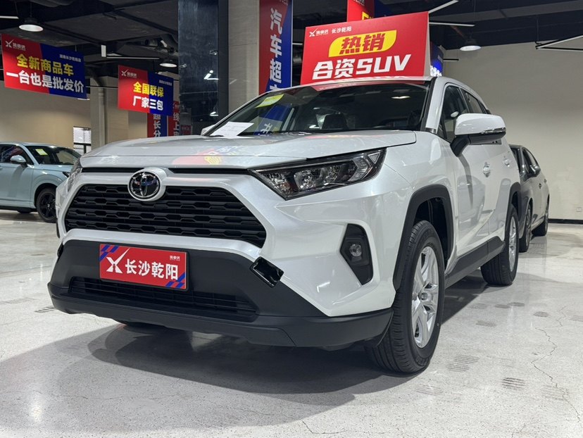 RAV4荣放 24款 2.0L 两驱都市