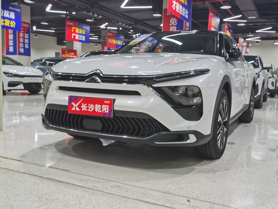 凡尔赛C5 X 24款 1.6T 势不凡